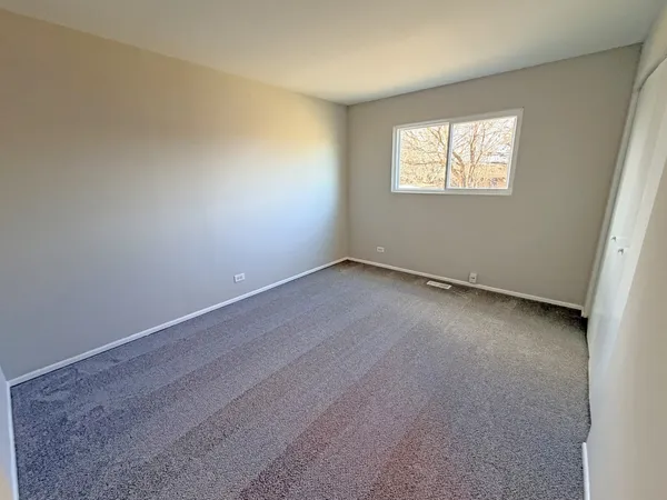 $299,900 | 16908 Laramie Avenue, Oak Forest, IL 60452