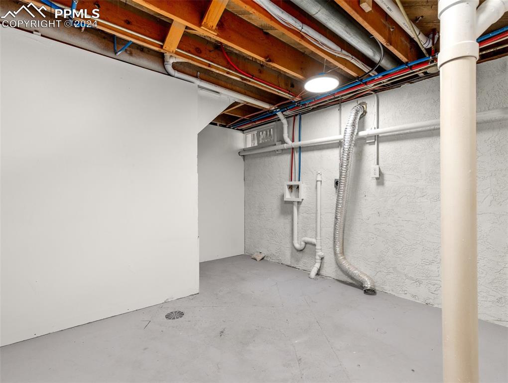 65 University Circle Pueblo, CO 81005 - Photo 25 of 32 a view of room