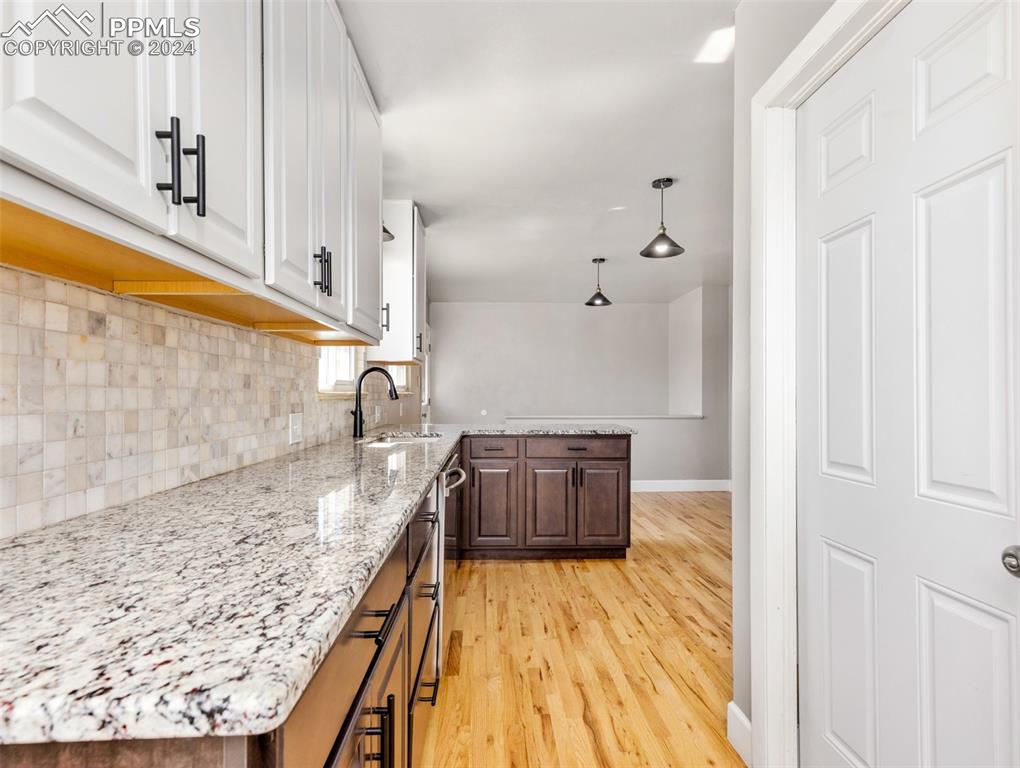 65 University Circle Pueblo, CO 81005 - Photo 6 of 32 a spacious bathroom with a tub and shower