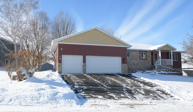 $389,900 | 1809 Eastern Star Loop, Sauk Rapids, MN 56379