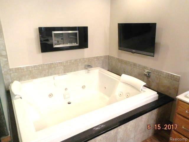 10611 Otter Road Carleton, MI 48117 - Photo 36 of 45