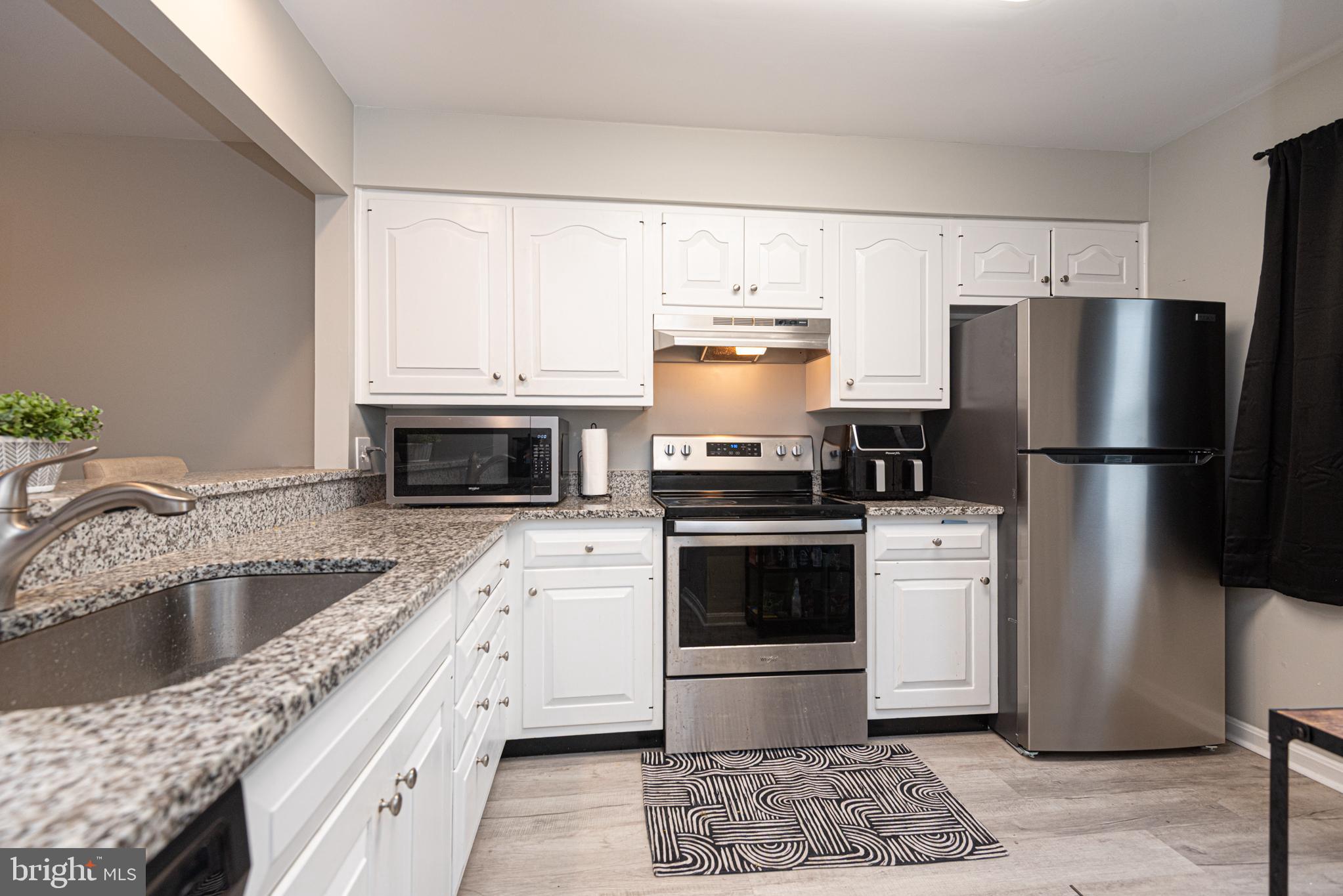 4 Franklin Square Berlin, MD 21811 - Photo 14 of 56 Kitchen