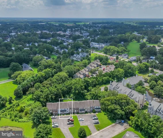 $277,643 | 4 Franklin Square, Berlin, MD 21811