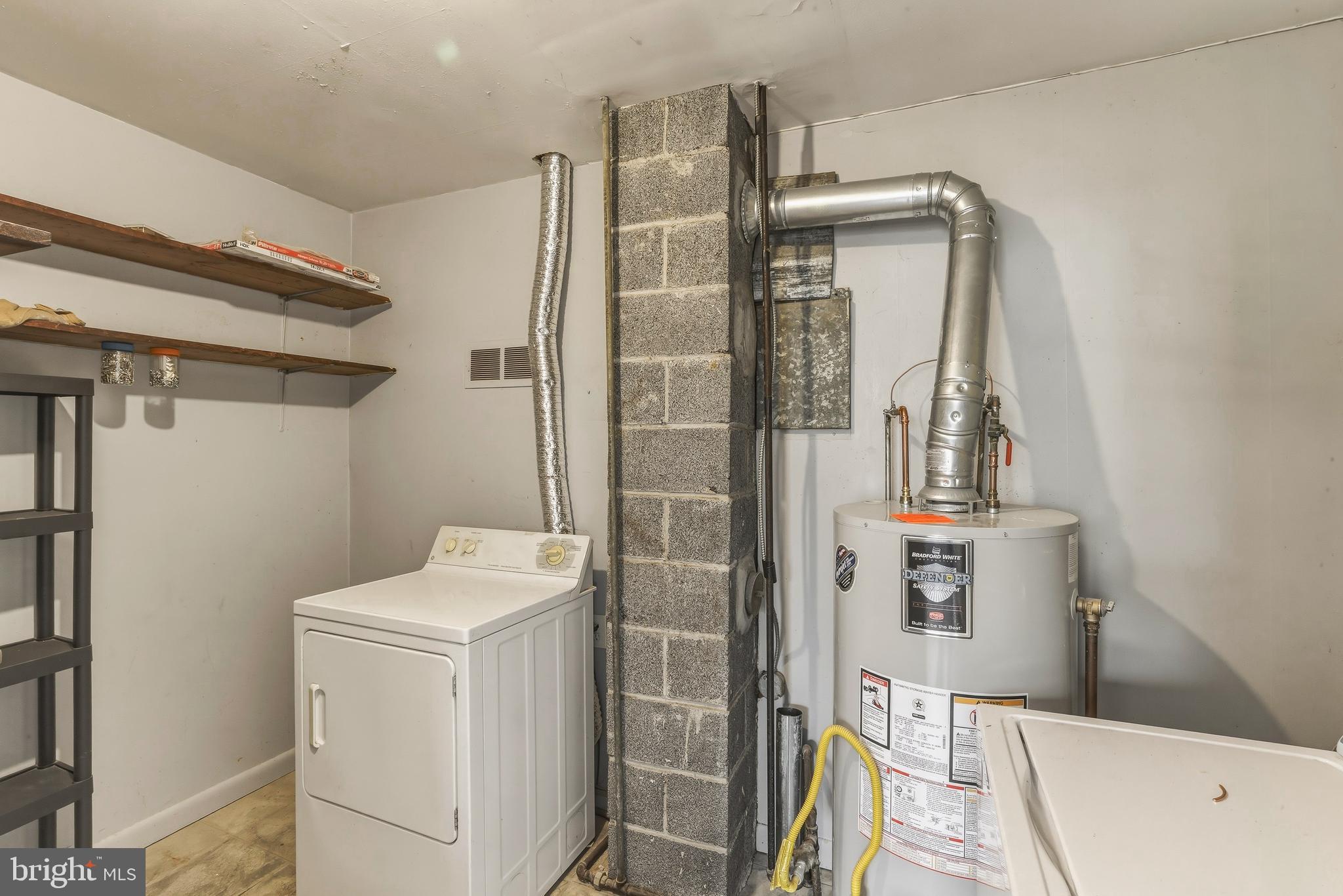 1037 Monmouth Road Woodbury, NJ 08096 - Photo 15 of 17 utility room & laundry room