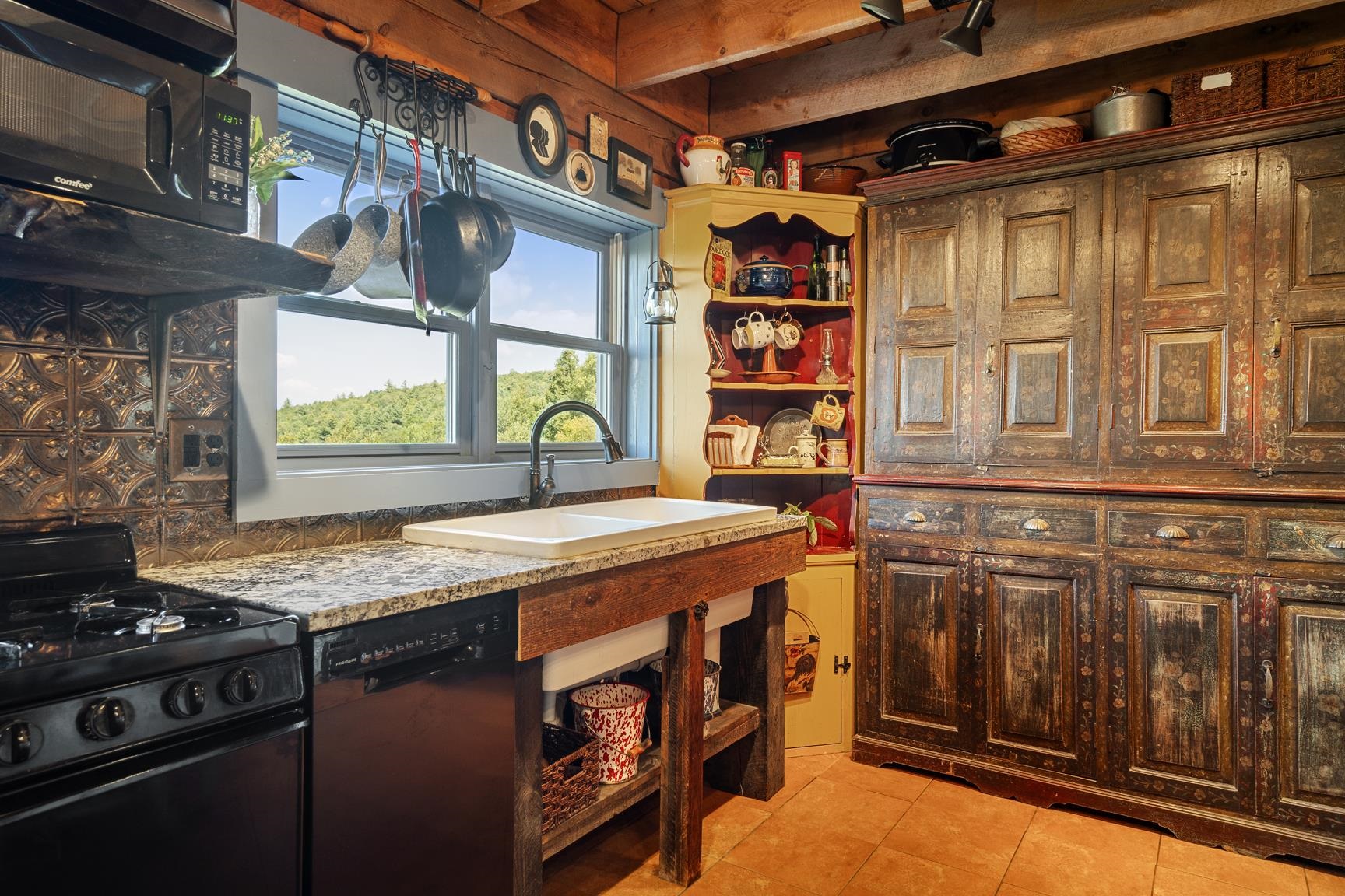 94 Mandi Lane Bristol, NH 03222 - Photo 4 of 23