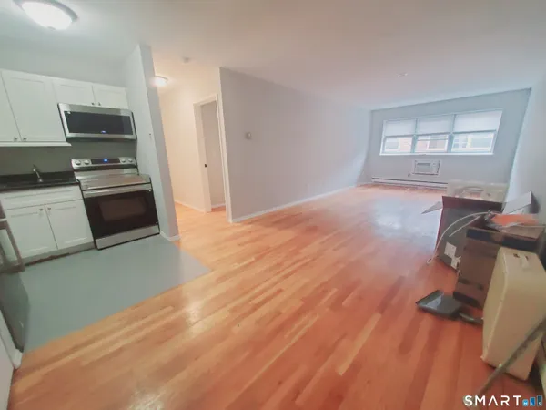 $1,950 | 637 Cove Road, Unit C19, Stamford, CT 06902