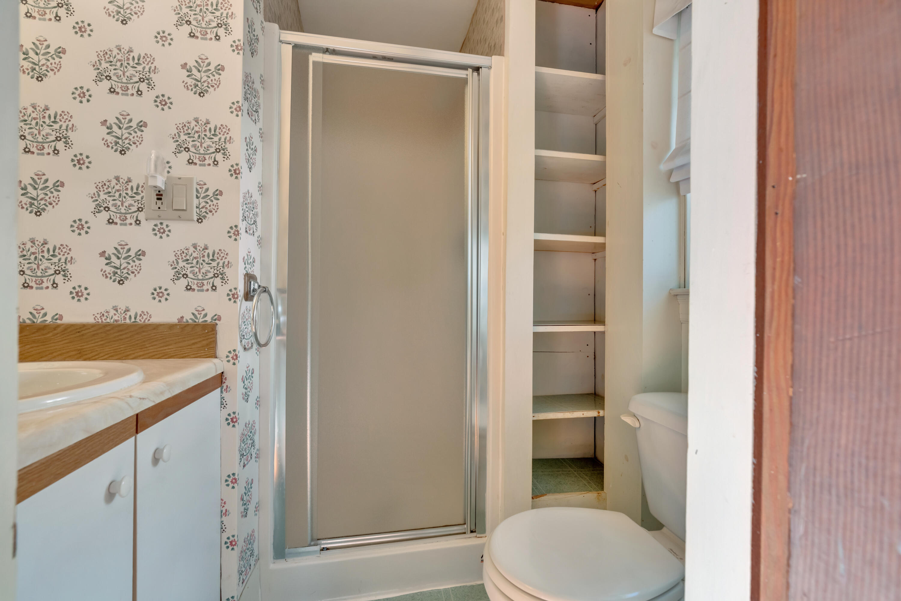 165 East Grand Avenue, Unit 56 Old Orchard Beach, ME 04064 - Photo 7 of 30 Unit #5 Bathroom