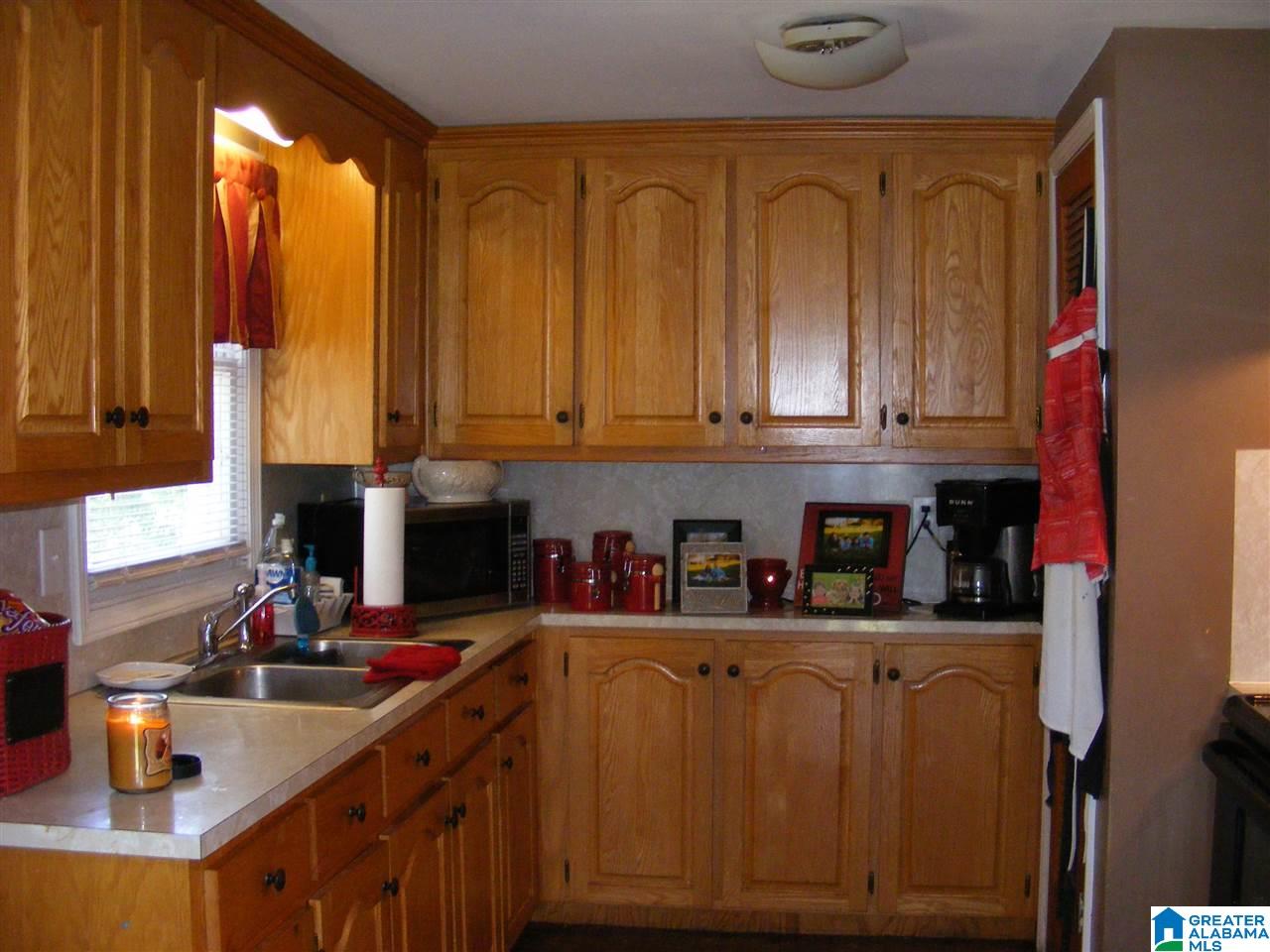 412 8th Avenue Pleasant Grove, AL 35127 - Photo 2 of 26