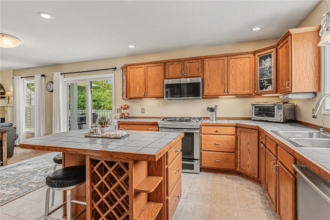 7988 Baptist Hill Road Bloomfield, NY 14469 - Photo 13 of 37