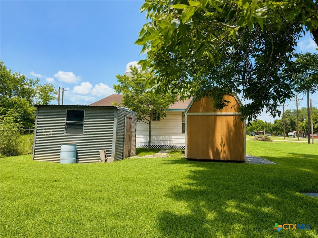 109 South Colorado Street Edna, TX 77957 - Photo 9 of 11