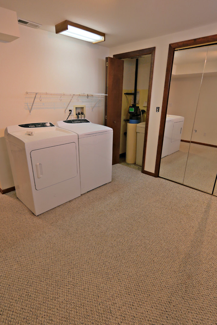 12005 Maple Avenue Hebron, IL 60034 - Photo 21 of 28 a utility room with dryer and washer