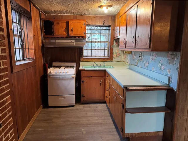 a view of a storage & utility room
