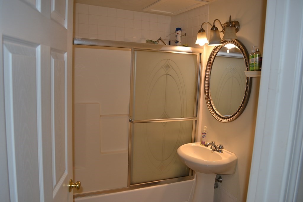 143 Providence Street, Unit 2 Worcester, MA 01604 - Photo 4 of 10