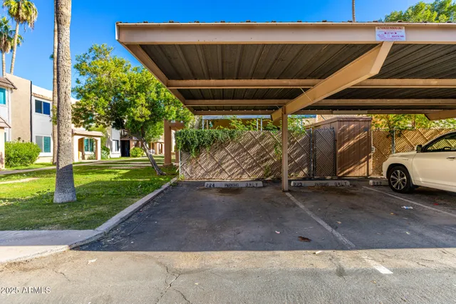 $1,390 | 7126 North 19th Avenue, Unit 224, Phoenix, AZ 85021