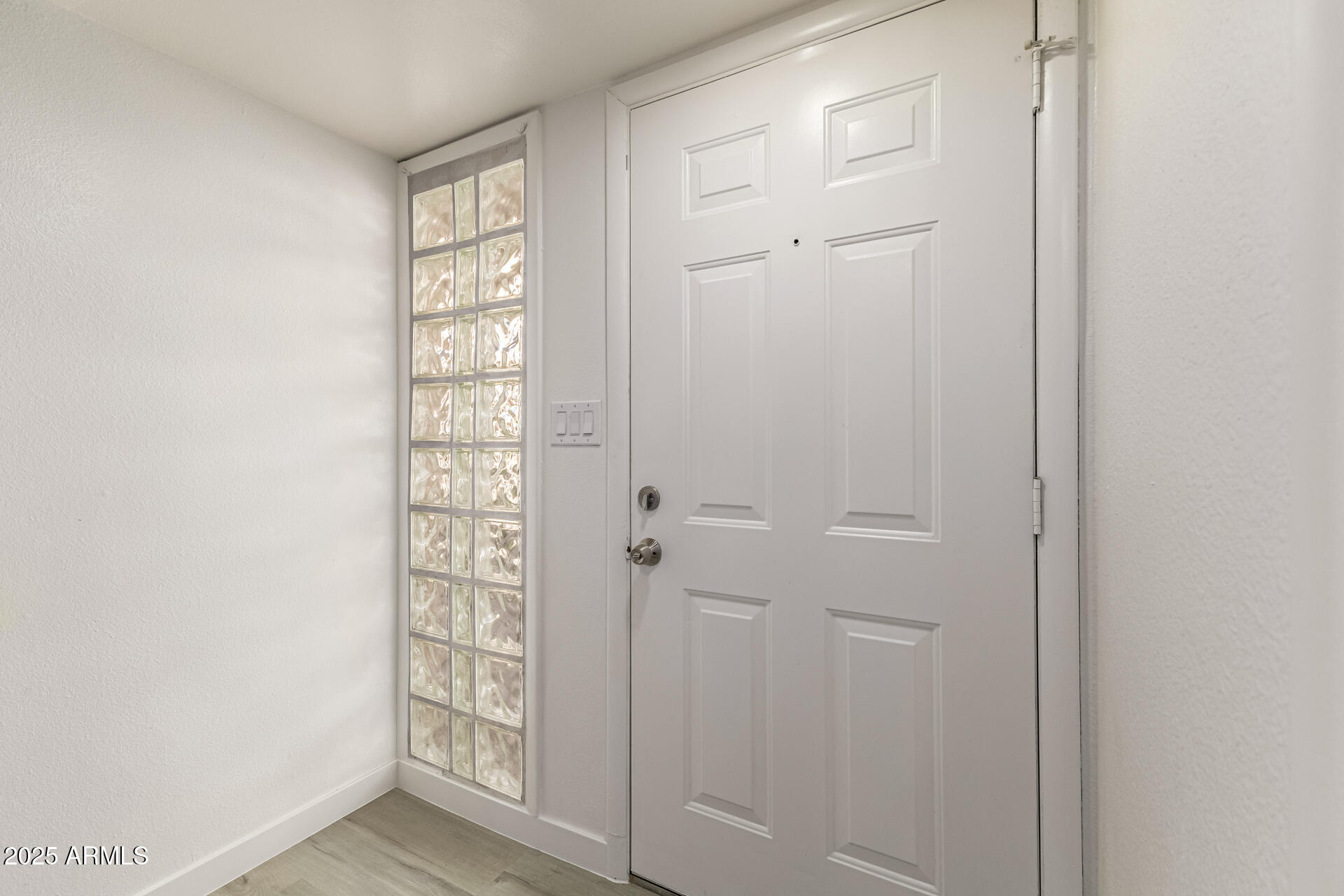 7126 North 19th Avenue, Unit 224 Phoenix, AZ 85021 - Photo 5 of 37 Entry