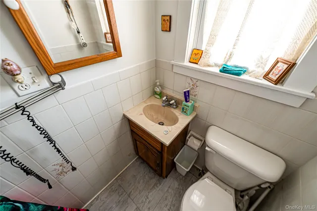 $139,990 | 9 Eastway Path, Baiting Hollow, NY 11933