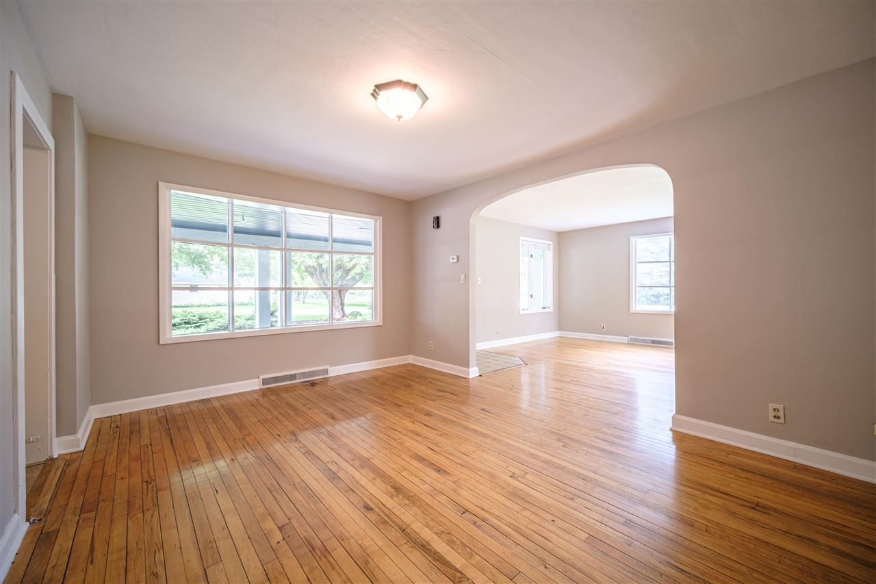 11451 Crockett Road Roscoe, IL 61073 - Photo 9 of 64 Gallery Image 9