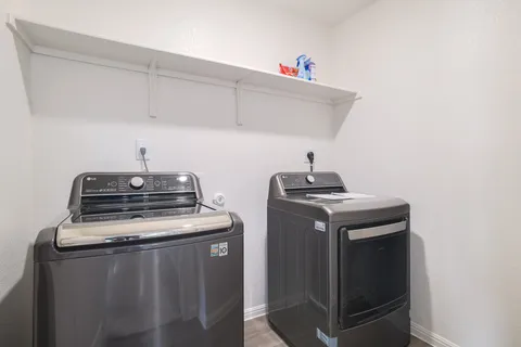 $325,000 | 14400 Shooter McGavin Drive, Manor, TX 78653