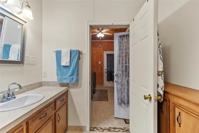 $285,000 | 7902 Acacia Lane, Plantersville, TX 77363