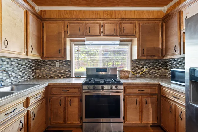 $285,000 | 7902 Acacia Lane, Plantersville, TX 77363