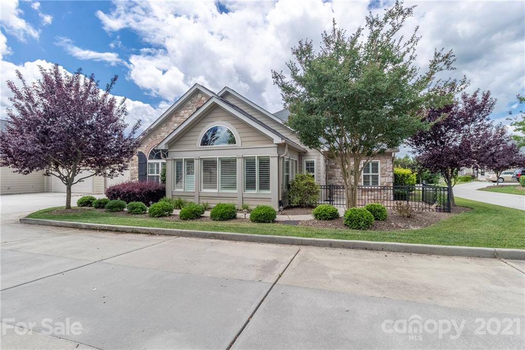 846 Ledgestone Court Tega Cay, SC 29708 - Photo 3 of 41 a front view of a house with a yard and trees