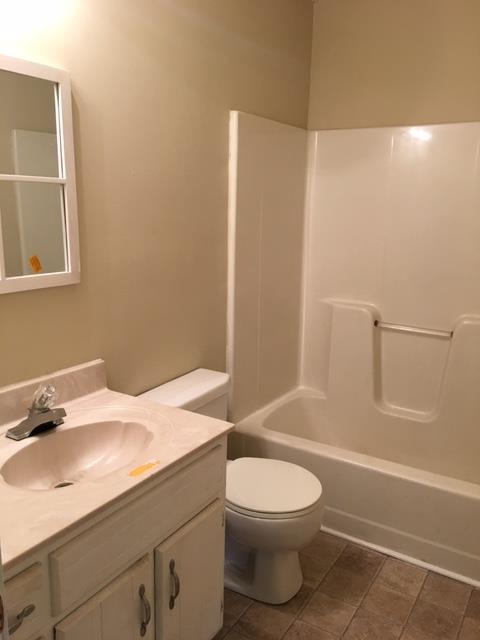 1815 Mimi Road Clarksville, TN 37040 - Photo 7 of 12 Gallery Image 7