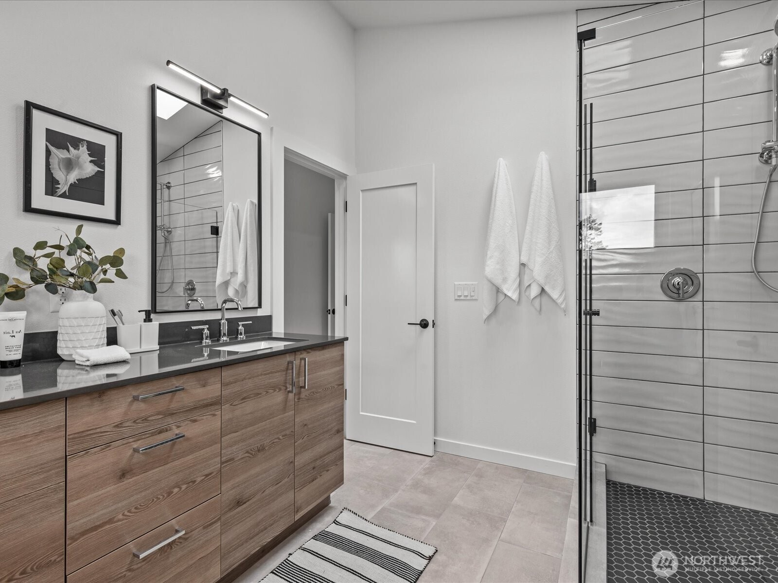 9015 Dibble Avenue Northwest Seattle, WA 98117 - Photo 17 of 32