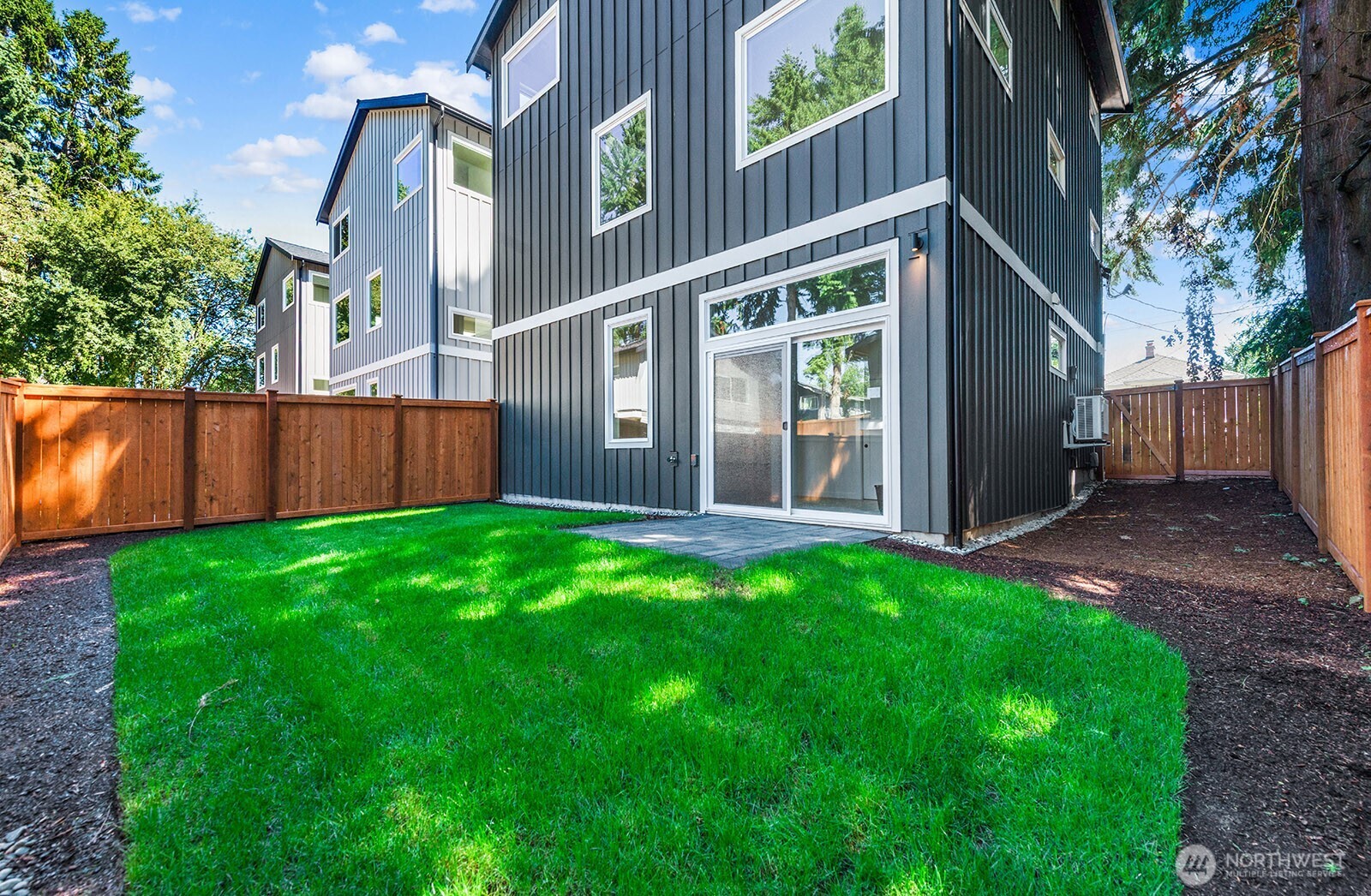 9015 Dibble Avenue Northwest Seattle, WA 98117 - Photo 28 of 32