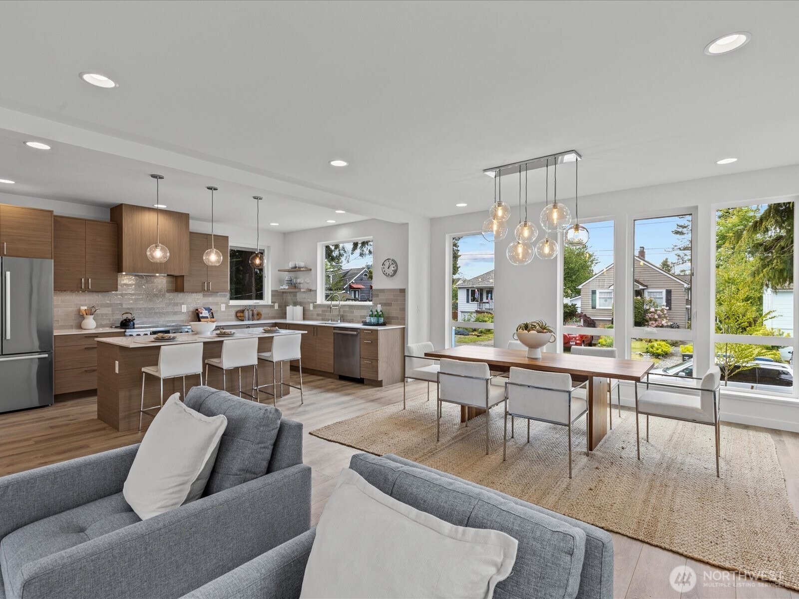 9015 Dibble Avenue Northwest Seattle, WA 98117 - Photo 3 of 32