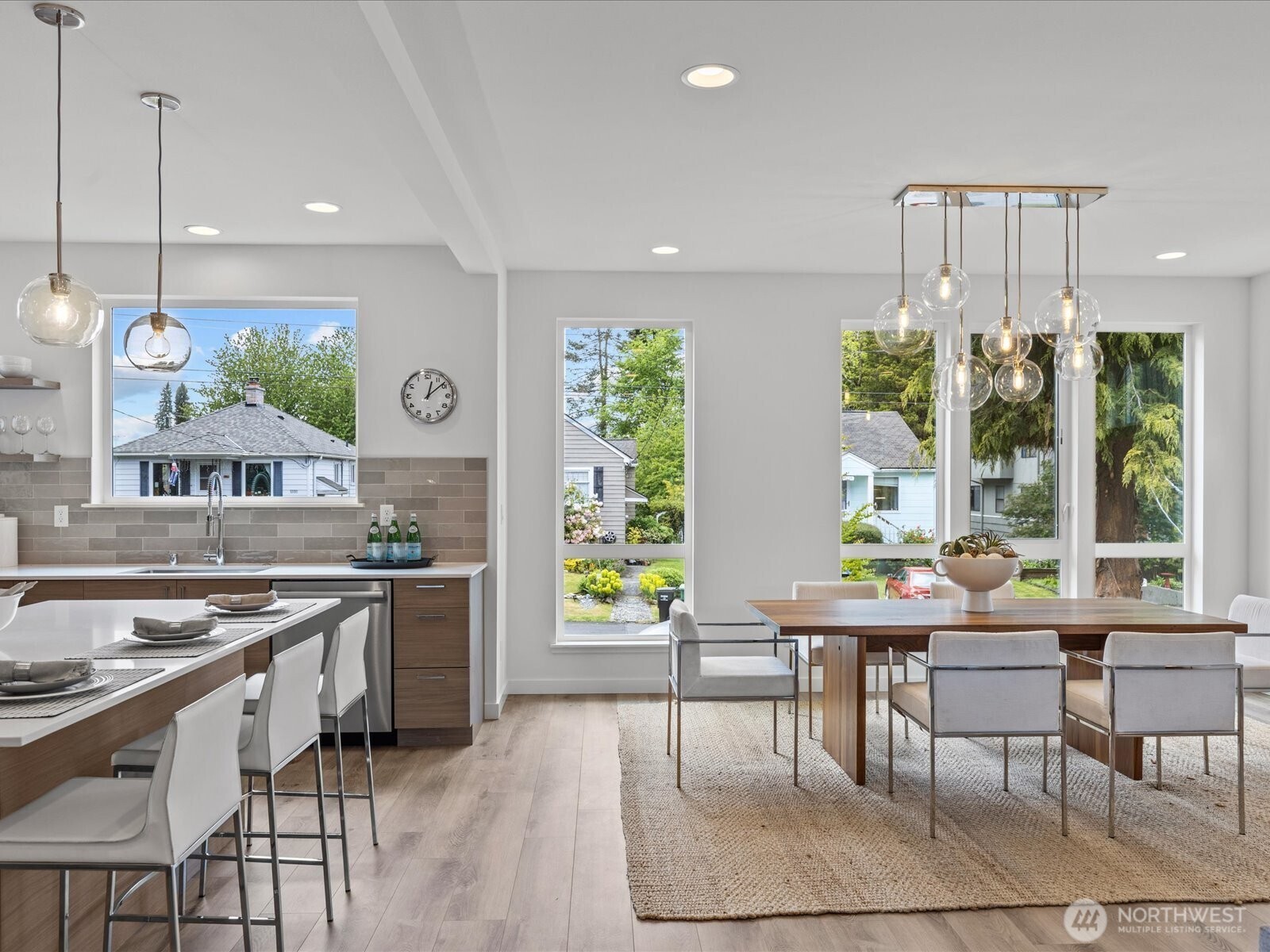 9015 Dibble Avenue Northwest Seattle, WA 98117 - Photo 4 of 32