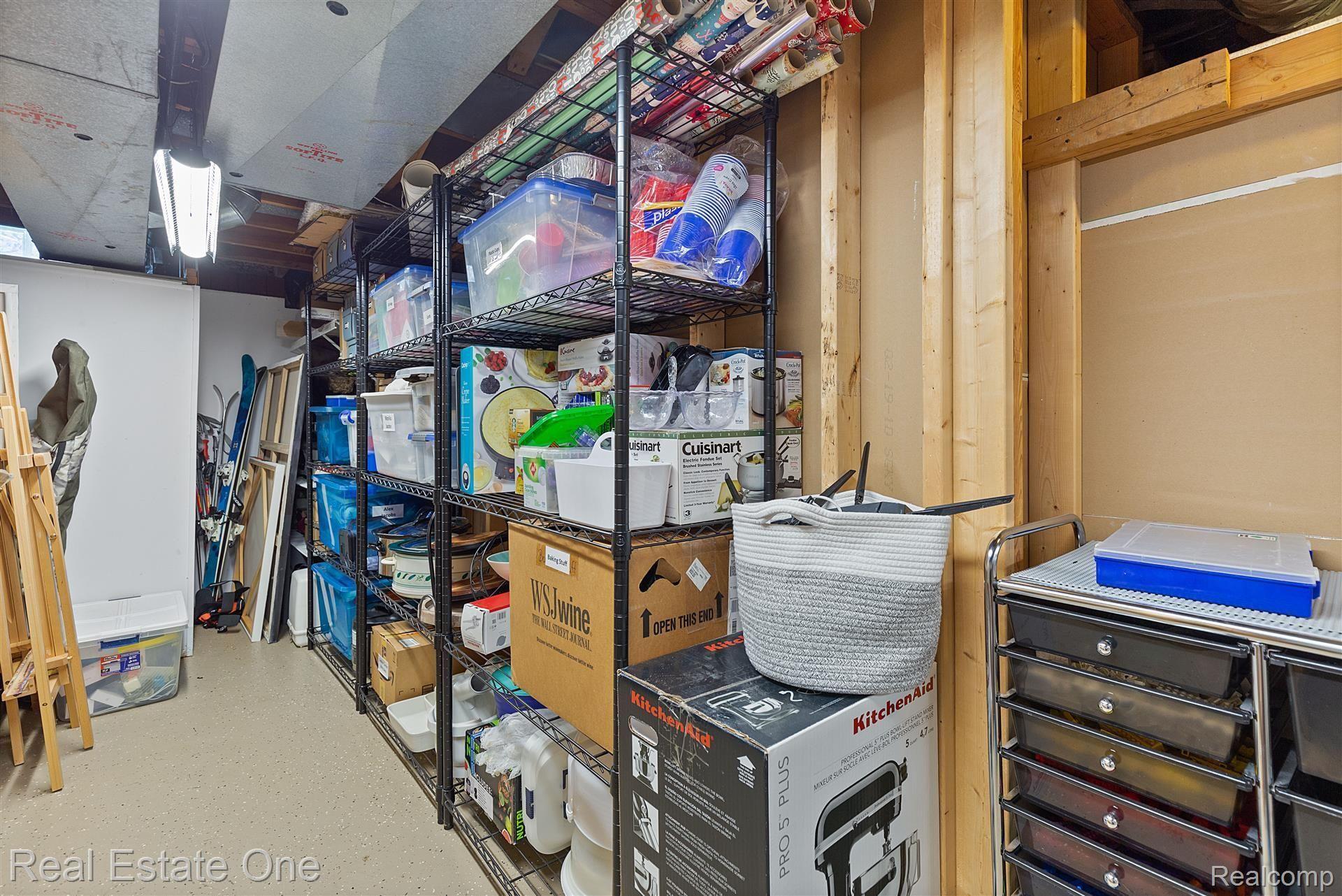 2569 Rambling Way Bloomfield Hills, MI 48302 - Photo 33 of 57 Gallery Image 33