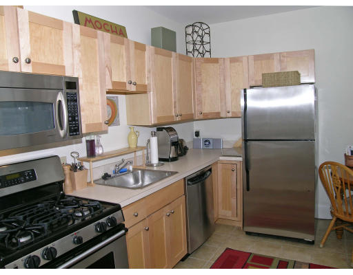 35 Winslow Road, Unit 3 Brookline, MA 02446 - Photo 3 of 7