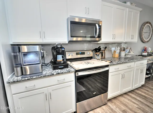 $575,000 | 442 Sea Captain Lane Southwest, Supply, NC 28462