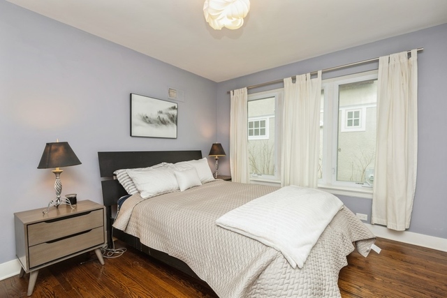 705 Ingleside Place Evanston, IL 60201 - Photo 14 of 26