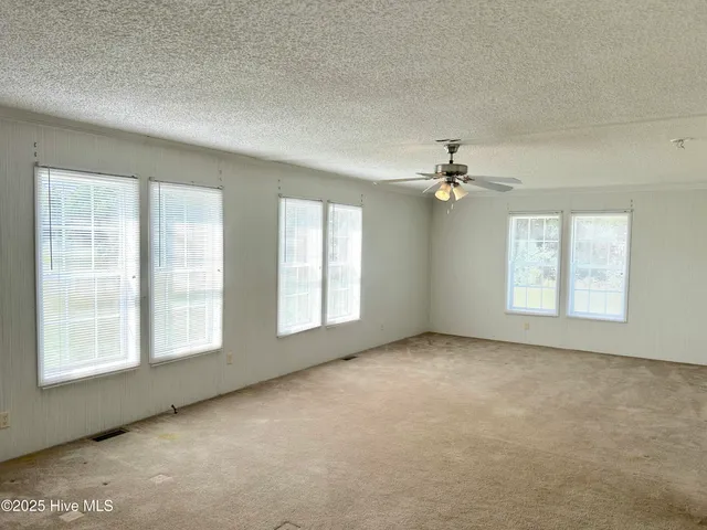 $189,000 | 159 Batchelor Farm Lane, Kenansville, NC 28349