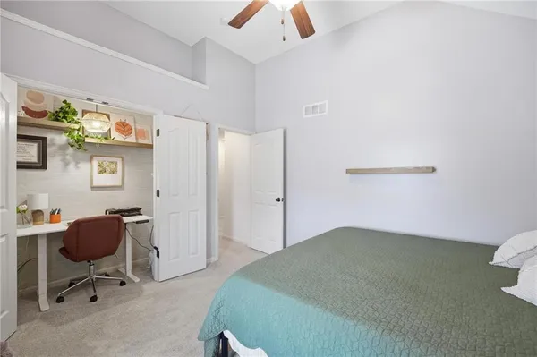 $435,000 | 3805 Northwest Old Stagecoach Road, Kansas City, MO 64154