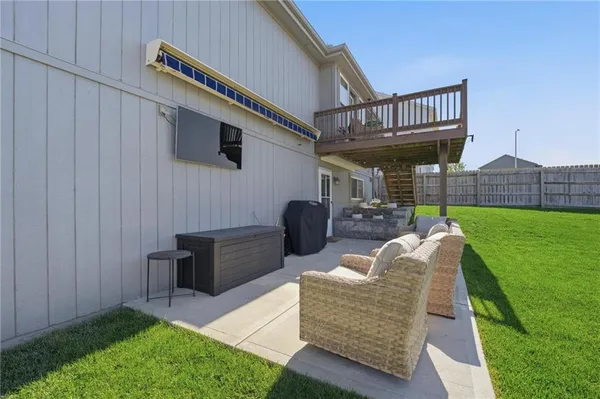 $435,000 | 3805 Northwest Old Stagecoach Road, Kansas City, MO 64154