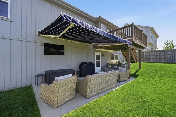 $435,000 | 3805 Northwest Old Stagecoach Road, Kansas City, MO 64154