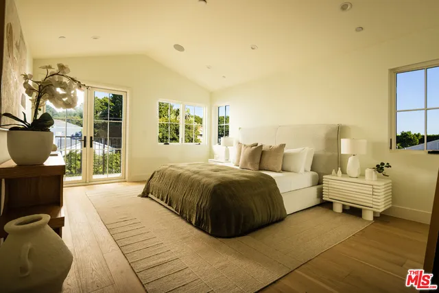 $4,899,000 | 2455 23rd Street, Santa Monica, CA 90405