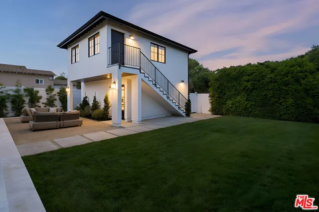 $4,899,000 | 2455 23rd Street, Santa Monica, CA 90405