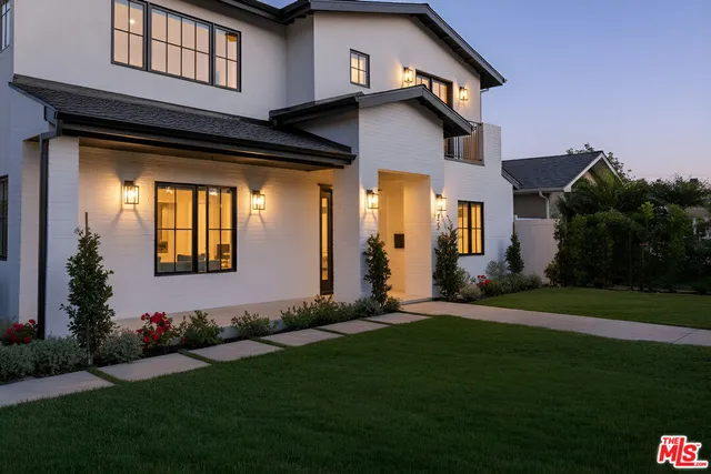 $4,899,000 | 2455 23rd Street, Santa Monica, CA 90405