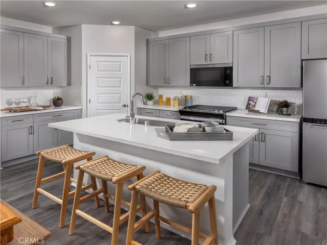 $689,500 | 28285 Via Garnicia, Temecula, CA 92591