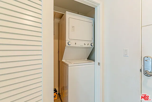 $709,000 | 1101 South Harvard Boulevard, Unit 303, Los Angeles, CA 90006