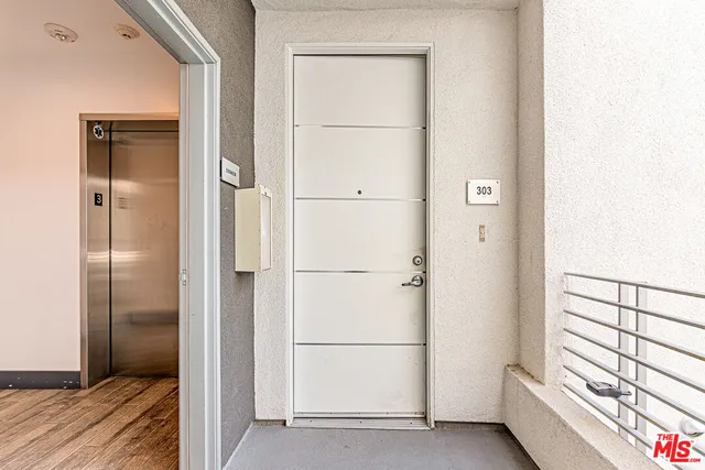 $709,000 | 1101 South Harvard Boulevard, Unit 303, Los Angeles, CA 90006