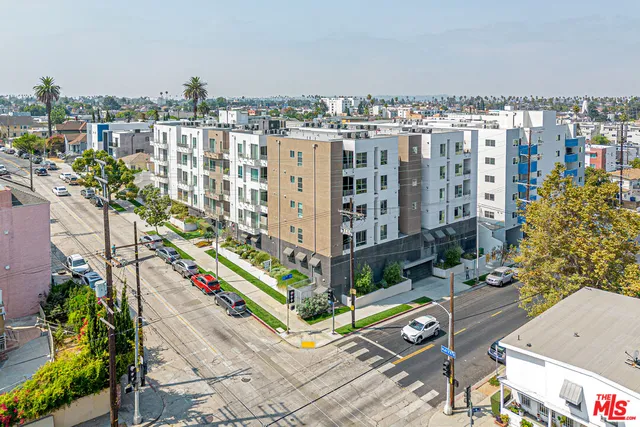 $709,000 | 1101 South Harvard Boulevard, Unit 303, Los Angeles, CA 90006
