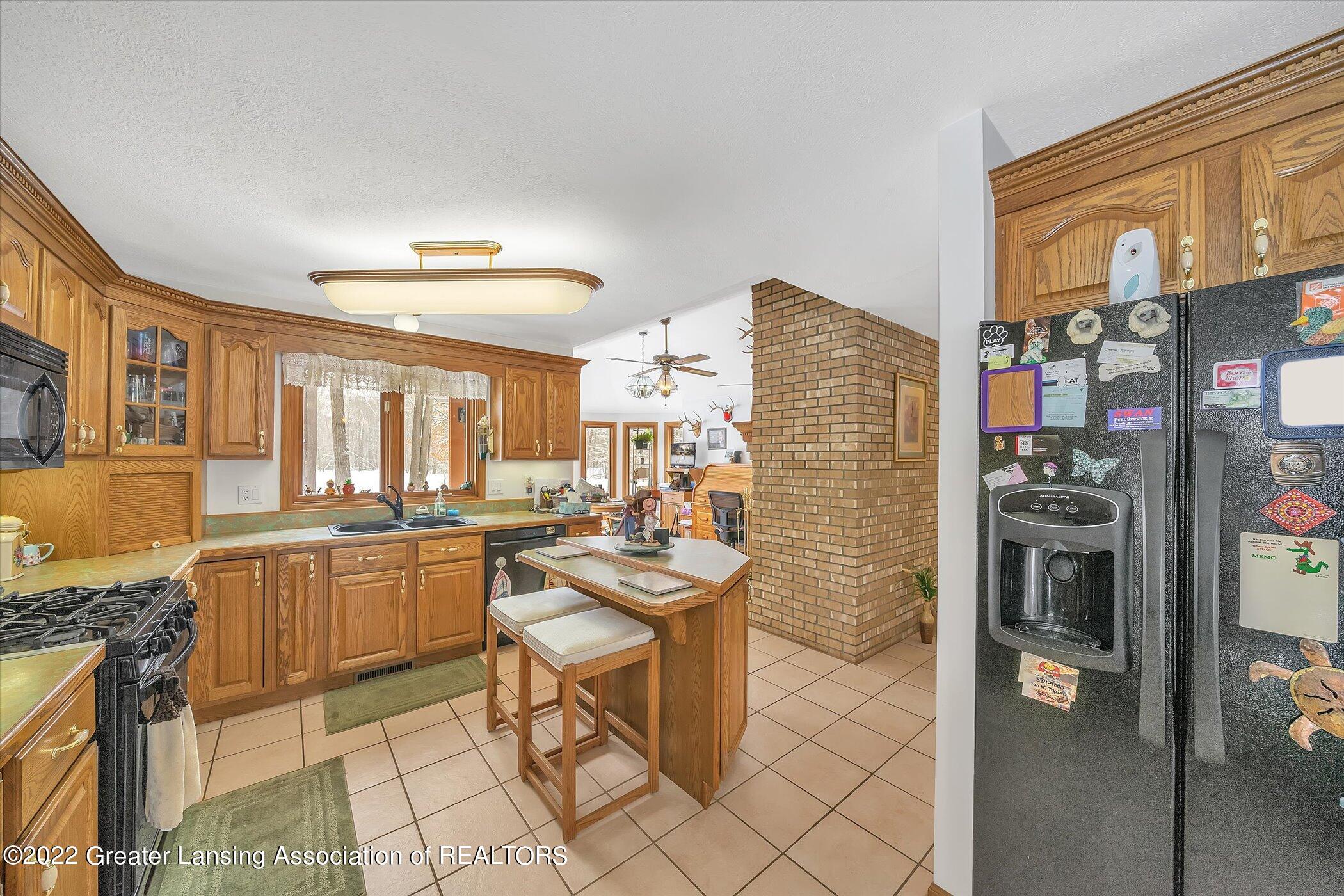 4515 South Williams Road Stockbridge, MI 49285 - Photo 17 of 62 Kitchen