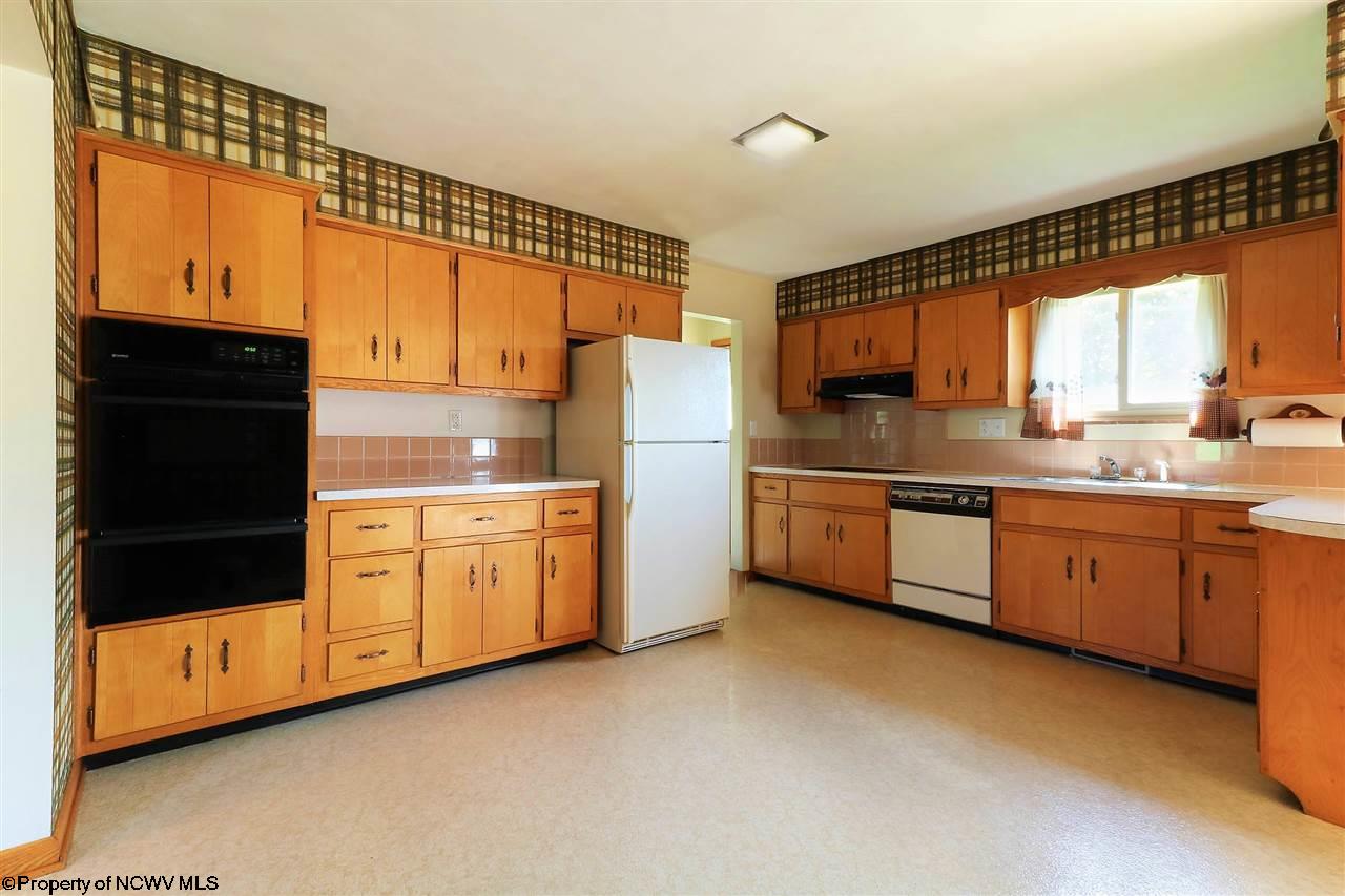 1010 Rainbow Road Bridgeport, WV 26330 - Photo 10 of 20 Gallery Image 10