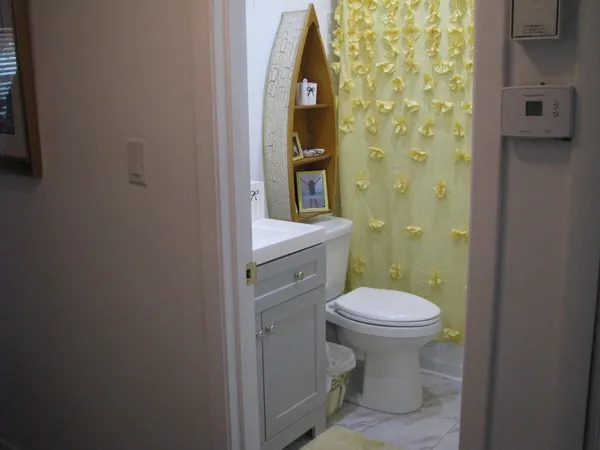 $2,000 | 2600 South Kanner Highway, Unit W8, Stuart, FL 34994
