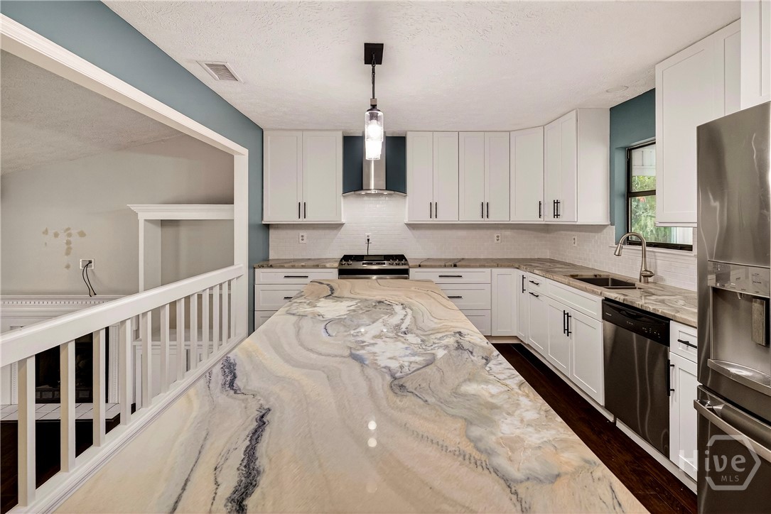 314 Mill Run Road Richmond Hill, GA 31324 - Photo 16 of 72 Updated Kitchen