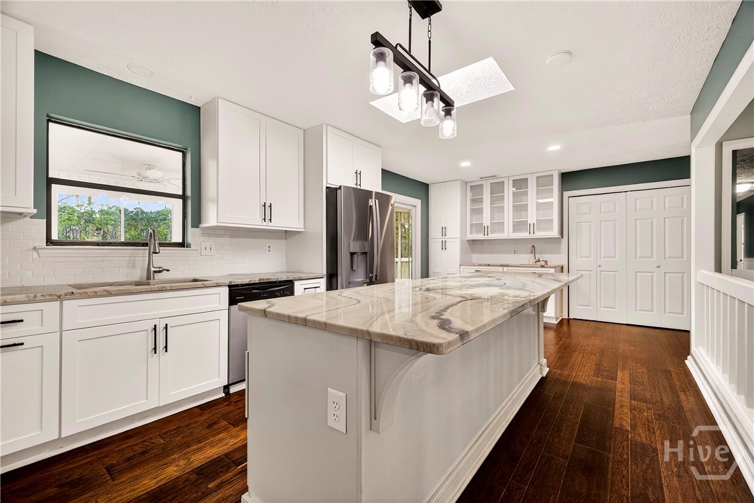 314 Mill Run Road Richmond Hill, GA 31324 - Photo 17 of 72 Updated Kitchen